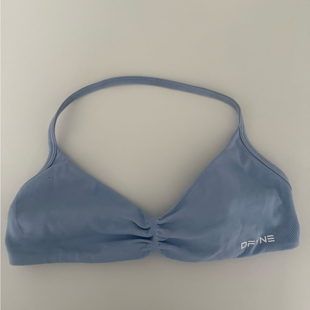 DFYNE com fort bra